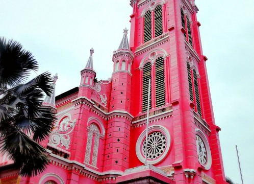 ホーチミンのピンクの教会とフォトジェニック巡りツアー